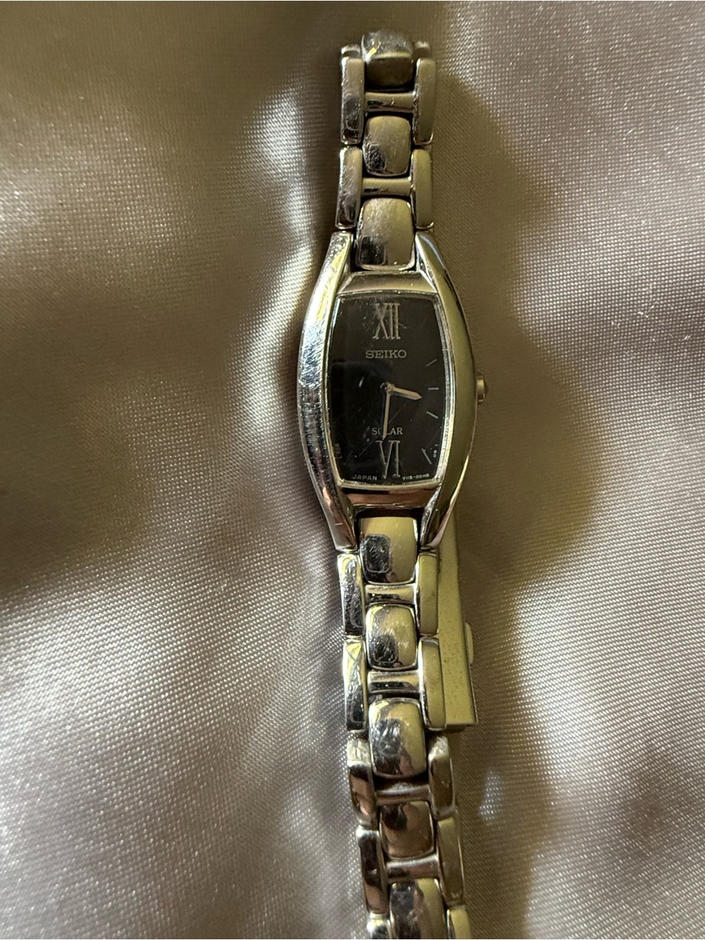 Seiko Women's watch solar powered or room light